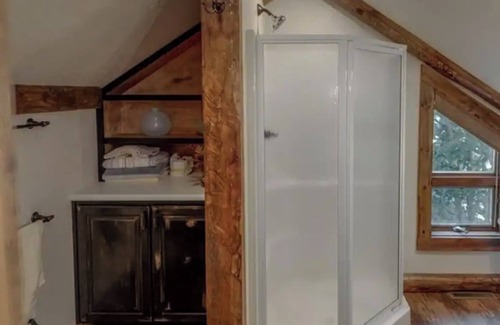 Crosslake Cottage | Cozy 1-bedroom cottage on the lake + Dock in charming Crosslake