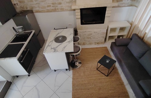 Galizana Cottage | Cozy 1-bedroom cottage with AC, WiFi in charming Galižana