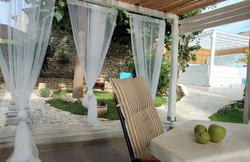 Galizana Cottage | Cozy 1-bedroom cottage with AC, WiFi in charming Galižana