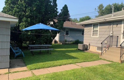 Diamond Lake House | Cozy 1-bedroom Duplex home- Close to Downtown Minneapolis, MOA & MSP Airport.