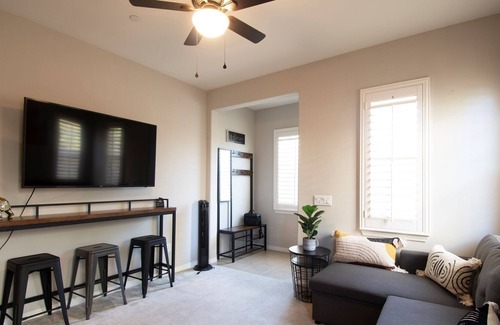 Santa Ana Heights House | Cozy 1 bedroom Guest Suite