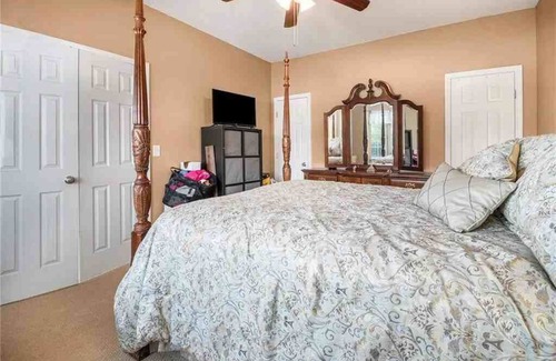 Dallas House | Cozy 1-bedroom house with WiFi, AC in marvelous Dallas