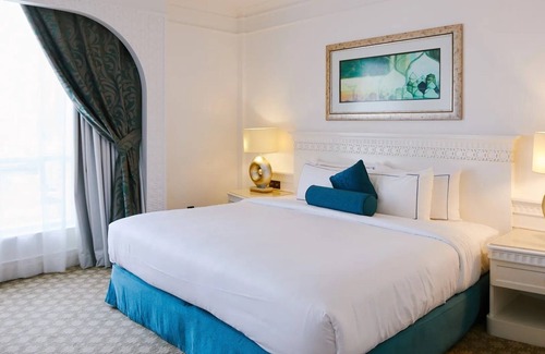 Business Bay Apartment | Cozy 1 Bedroom Junior Suite