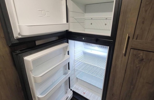 Shelby House | Cozy 1-bedroom mobile Camper Trailer home with WiFi and AC in Pleasant Shelby