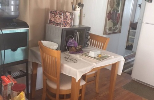 Palmetto House | Cozy 1-bedroom mobile home on rim canal with dock, Palmetto Fla.