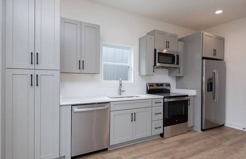 Oxford Condo | Cozy 1-bedroom newly built - PERFECT LOCATION for you to enjoy ALL of Oxford!