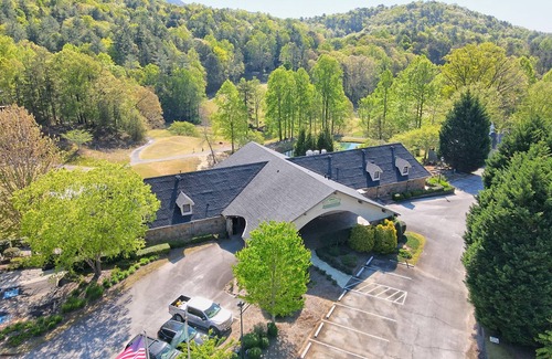 Clayton Condo | Cozy 1-Bedroom Retreat in Clayton with Mountain Views and Communal Pool