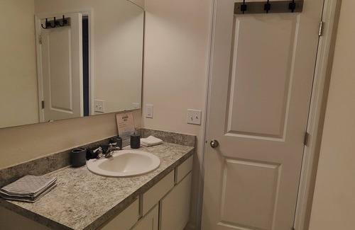 DeLand House | Cozy 1-bedroom, shared house in enjoyable DeLand