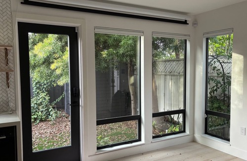 Suburban Park - Lorelei Manor - Flood Park Triangle House | Cozy 1-bedroom/studio with AC, WiFi 5 min from Palo Alto in Menlo Park