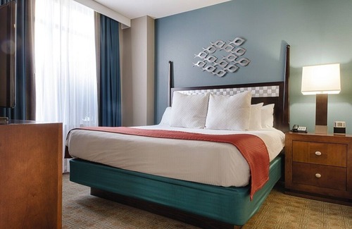 National Harbor Hotel | Cozy 1 Bedroom suite in beautiful national harbor.
