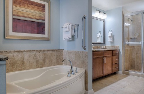 National Harbor Hotel | Cozy 1 Bedroom suite in beautiful national harbor.