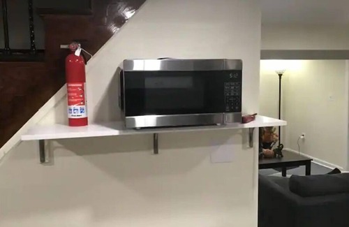 Randle Highlands Apartment | Cozy 1 bedroom suite with jet tub near US capitol!