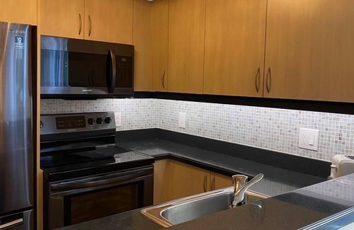 Coconut Grove Condo | Cozy 1 bedroom unit located in a Condo/Hotel in the heart of Coconut Grove-Free Parking