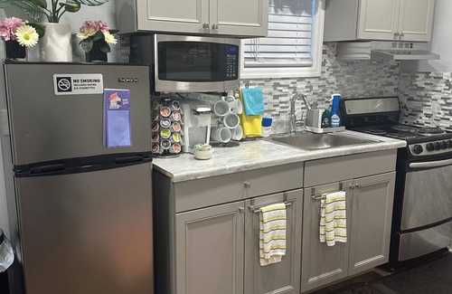 Goose Creek Villa | Cozy 1-bedroom villa with WiFi, AC in charming Goose Creek