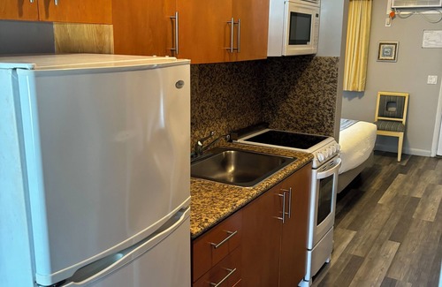 Montauk Apartment | Cozy 1-bedroom with WiFi and AC in brilliant Montauk