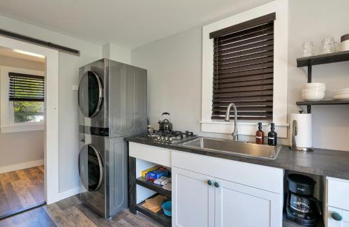 Bar Harbor Apartment | Cozy 1 BR in the Center of BH! [Inspiration Point]