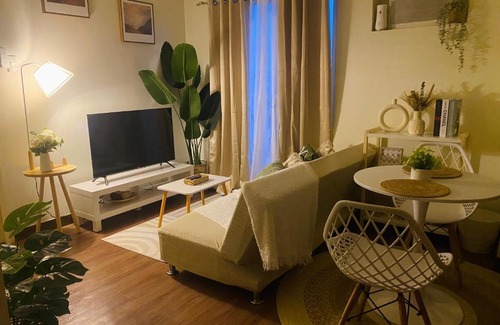 Pasig Apartment | Cozy 1 BR Scandinavian/Tropical Condo with Balcony & Parking