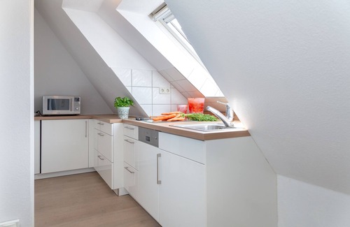 Tinnum Apartment | Cozy 1-room apartment with box-spring bed