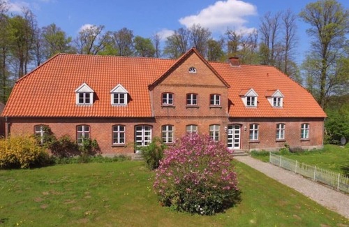 Barkelsby Apartment | Cozy 1-room dairy apartment