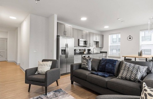East Walnut HIlls Apartment | Cozy 10BR/BA combined Apartment Near DT Cincinnati