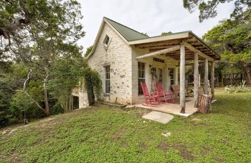 Greenshores House | Cozy 1970's Texas Ranch