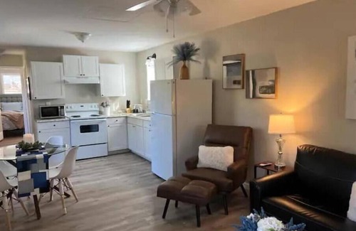 Covington House | Cozy 1bed 1bath house. Short walk to Mystic Grill