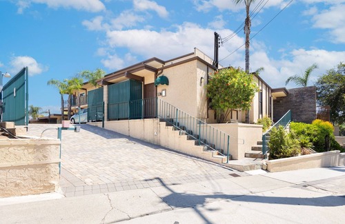 La Habra Apartment | Cozy 1bed apartment in North OC bordering LA County