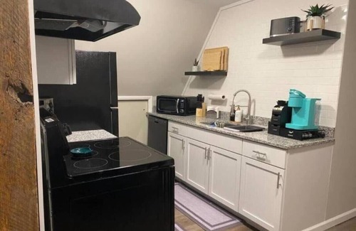 Dry Ridge Apartment | Cozy 1BR Apartment near Ark Encounter with Parking