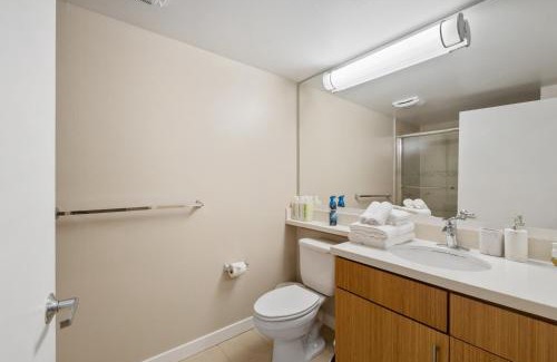 Pico Apartment | Cozy 1BR apt in Santa Monica with FREE Parking