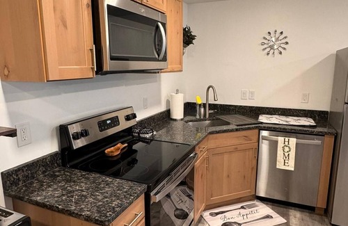 Saratoga Springs Apartment | Cozy 1BR Basement Apt-Private
