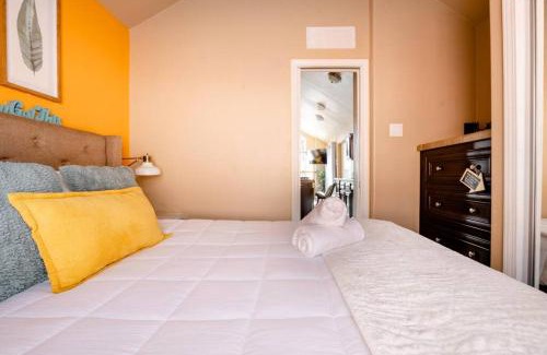Woodland Park Apartment | Cozy 1BR Chalet Pikes Peak,Grill and Relaxing Patio