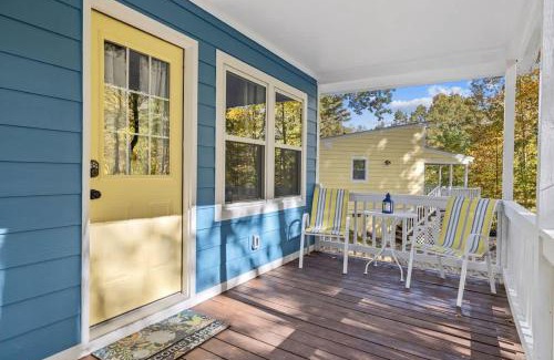 Hendersonville House | Cozy 1BR Cottage with Firepit Close to Downtown