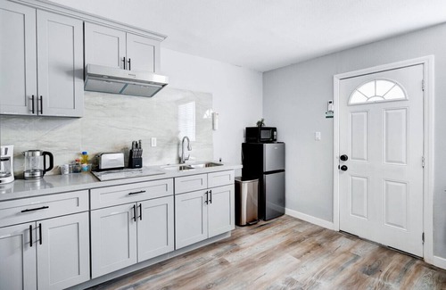 South el Monte House | Cozy 1BR Home + King Bed + Near Shops #TravelSGV