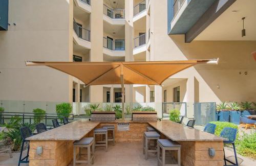 North Scottsdale Apartment | Cozy 1BR Kierland Commons, TPC Golf, Pool, Gym, W-D