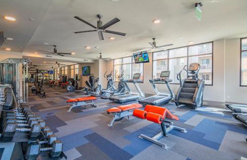 North Scottsdale Apartment | Cozy 1BR Kierland Commons, TPC Golf, Pool, Gym, W-D