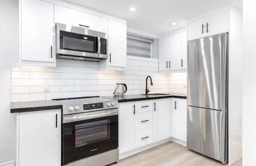 Richmond Hill Apartment | Cozy 1BR Lower Level Unit