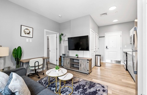 Everett Apartment | Cozy 1BR Near Encore Boston 0103