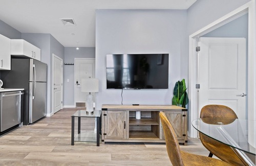Everett Apartment | Cozy 1BR Near Encore Boston 2381
