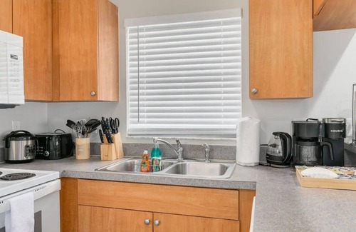 Safety Harbor Apartment | Cozy 2/1 Walkable to dwtn Safety Harbornn