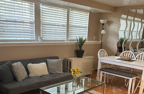 Gaithersburg Apartment | Cozy 2 Bdr Condo close to everything