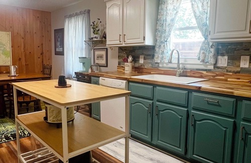 Sunrise Beach House | Cozy 2 bed-3 bath home, GREAT view of main channel at 38MM