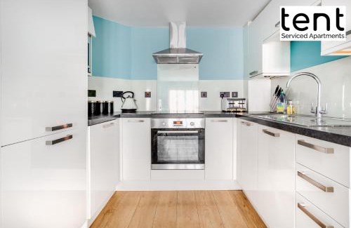 Runnymede Apartment | COZY 2 BED Apt Steps to town centre by Tent Serviced Apartments Egham with Free Parking and Wifi