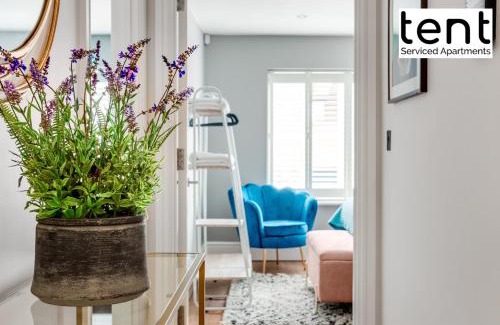 Runnymede Apartment | COZY 2 BED Apt Steps to town centre by Tent Serviced Apartments Egham with Free Parking and Wifi