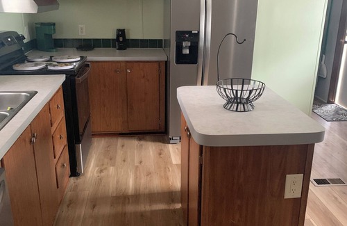Wright House | Cozy 2-bedroom mobile home with AC and WiFi in wonderful Fort Walton Beach