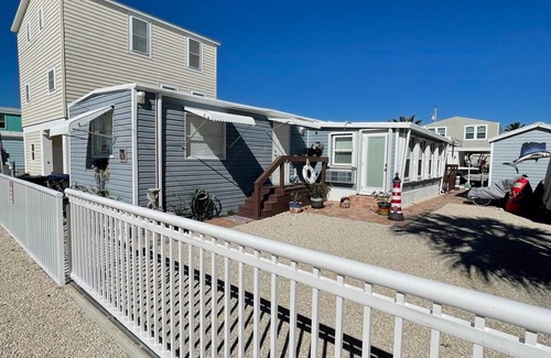 Key Largo Village House | Cozy 2 Bedroom 2 Bath Canal Front Home Key Largo