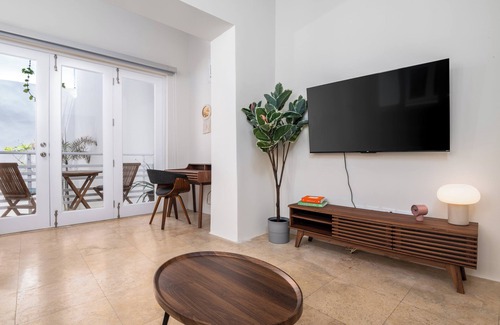 Mercado Apartment | Cozy 2-bedroom apartment in peaceful - historical Old San Juan!