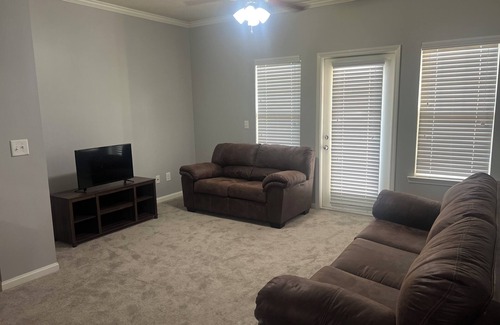 Gallatin Apartment | Cozy 2-bedroom apartment in marvelous Gallatin with WiFi, AC