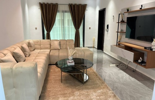 Deux Plateaux Apartment | Cozy 2-bedroom apartment in welcoming Abidjan with WiFi, AC