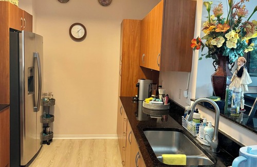 East Ocean Ave Apartment | Cozy 2-bedroom apartment in delightful Lantana with WiFi, fitness room