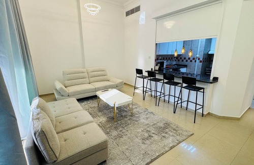 Al Sufouh 2 Apartment | Cozy 2-bedroom apartment in brilliant Dubai with Garden Balcony, WiFi